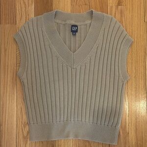 GAP Ribbed V-Neck Sleeveless Sweater Vest - Taupe
